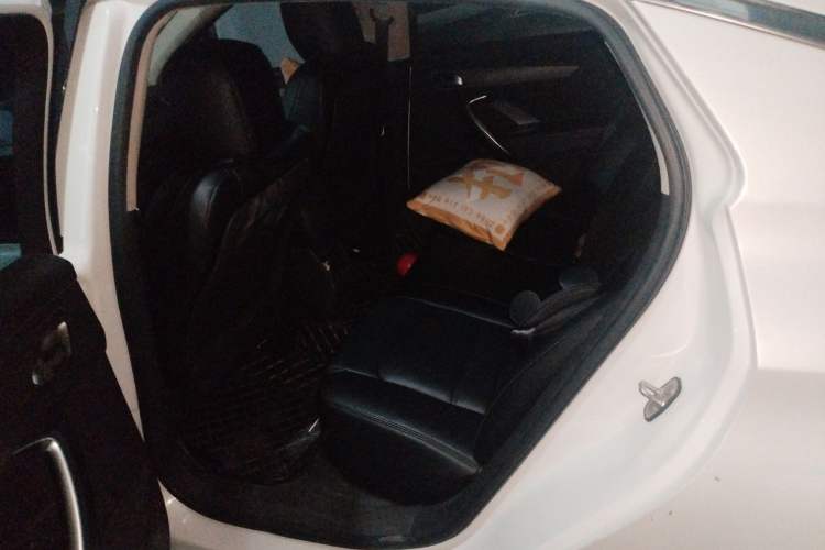 Used DS 5LS 2014 1.8L automatic Comfort version VTi140 Left Rear Seat
