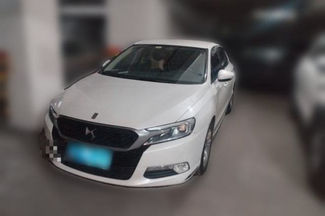 Used DS 5LS 2014 1.8L automatic Comfort version VTi140