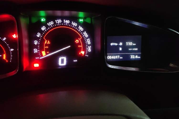 Used DS 5LS 2014 1.6T Prestige Edition THP200 Odometer Close Up