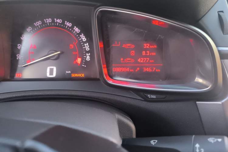 Used DS 5LS 2014 1.6T Elegant Version THP160 Odometer Close Up