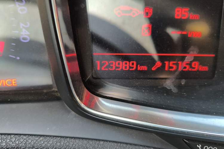 Used DS 5LS 2014 1.6T Elegant Version THP160 Odometer Close Up