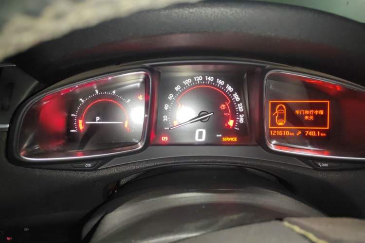 Used DS 5LS 2014 1.8L Elegant Edition VTi140 Odometer Close Up