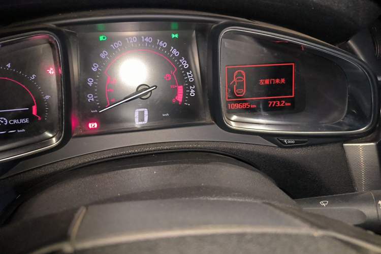 Used DS 5LS 2014 1.6T Elegant Version THP160 Odometer Close Up