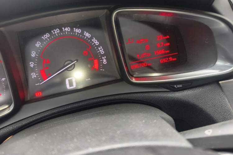 Used DS 5LS 2014 1.6T Elegant Version THP160 Odometer Close Up