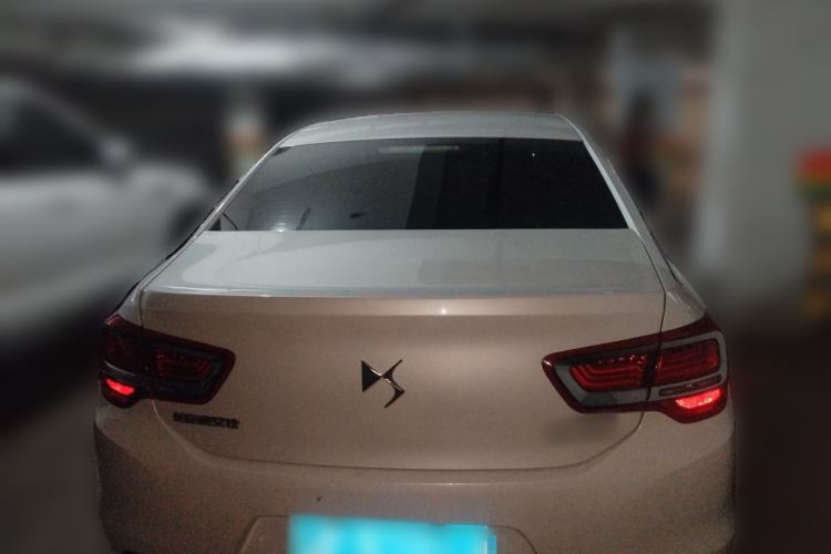 Used DS 5LS 2014 1.8L automatic Comfort version VTi140 Rear