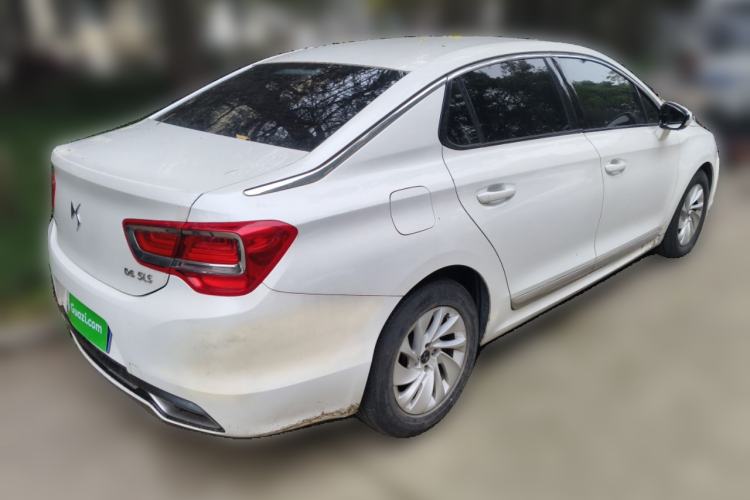 Used DS 5LS 2014 1.8L automatic Comfort version VTi140 Rear Right 45 Deg
