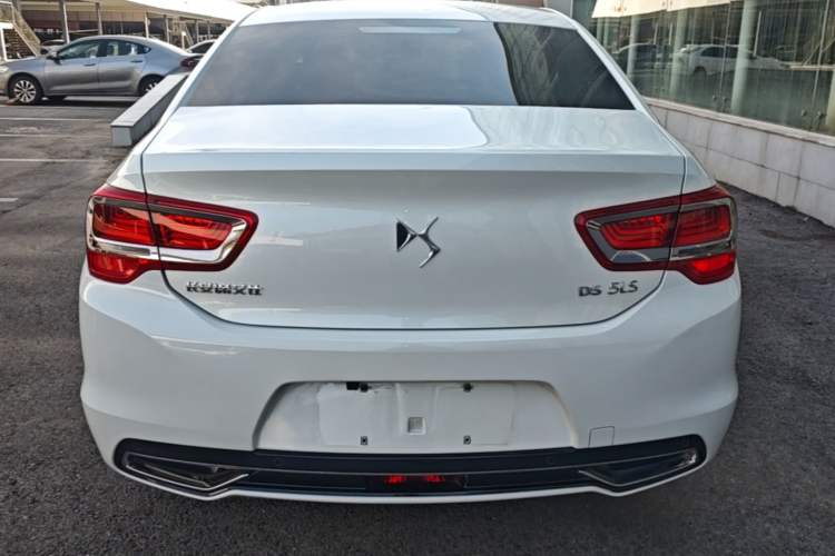 Used DS 5LS 2014 1.8L automatic Comfort version VTi140 Rear