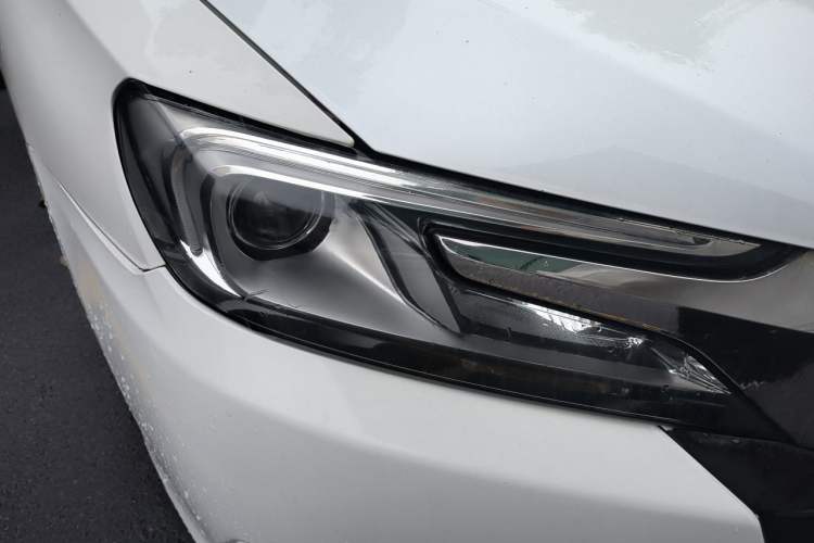 Used DS 5LS 2014 1.8L Elegant Edition VTi140 Right Front Headlight