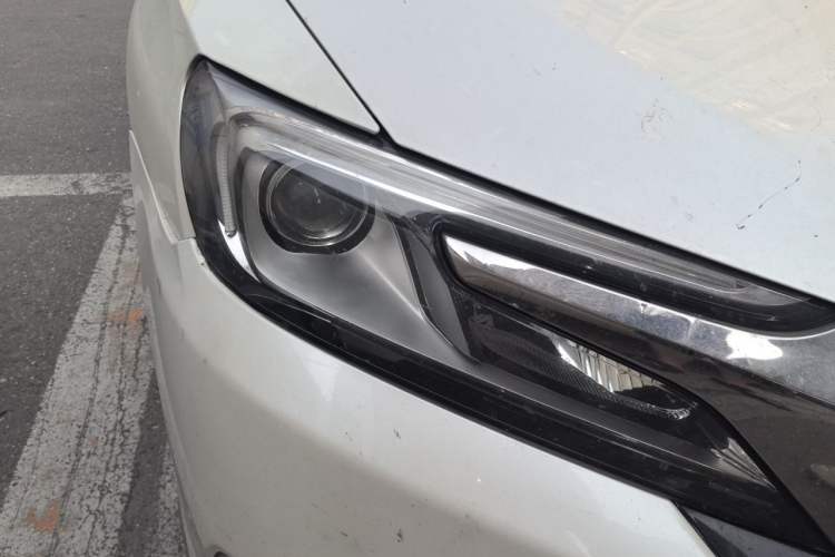 Used DS 5LS 2014 1.8L Elegant Edition VTi140 Right Front Headlight