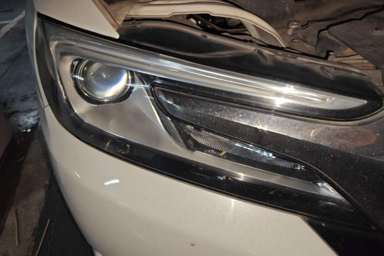 Used DS 5LS 2014 1.8L Elegant Edition VTi140 Right Front Headlight