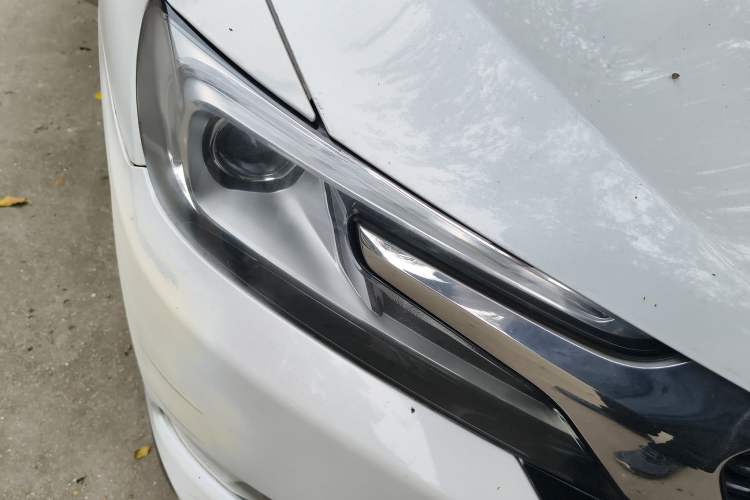 Used DS 5LS 2014 1.8L automatic Comfort version VTi140 Right Front Headlight