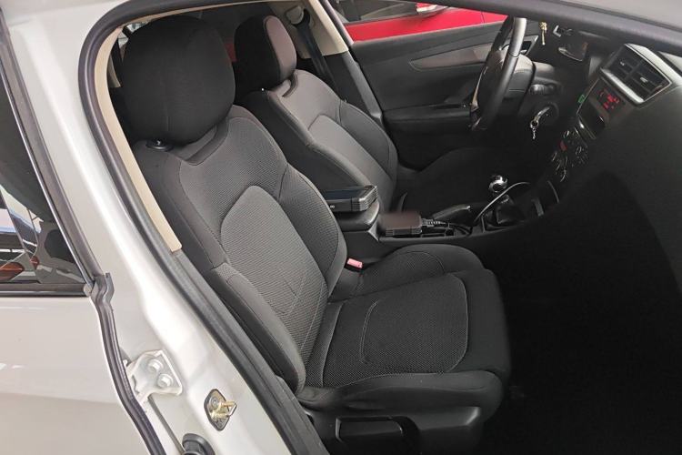 Used DS 5LS 2014 1.8L Manual Comfort Version VTi140 Right Front Seat