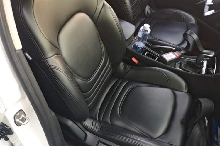 Used DS 5LS 2014 1.8L automatic Comfort version VTi140 Right Front Seat