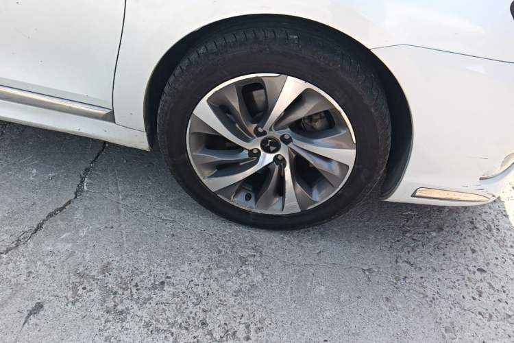 Used DS 5LS 2014 1.6T Elegant Version THP160 Right Front Wheel Hub