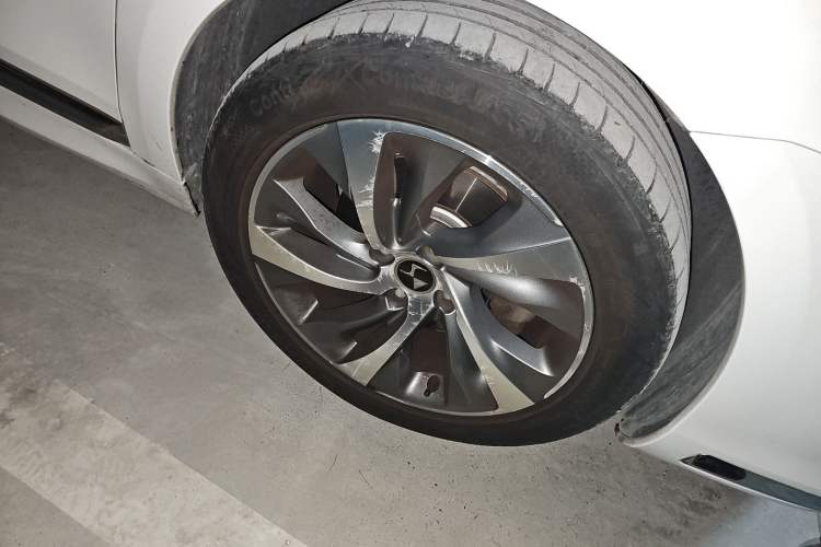 Used DS 5LS 2014 1.6T Luxury Edition THP160 Right Front Wheel Hub