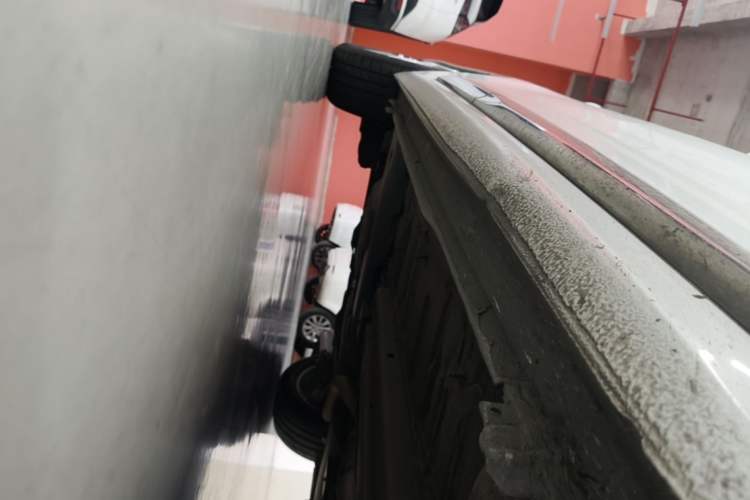 Used DS 5LS 2014 1.8L Elegant Edition VTi140 Right Side Sill
