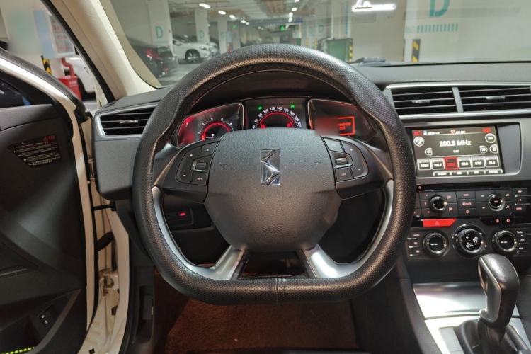 Used DS 5LS 2014 1.6T Luxury Edition THP160 Steering Wheel