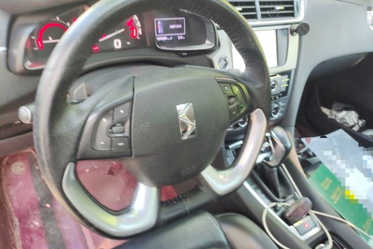 Used DS 5LS 2014 1.6T Luxury Edition THP160 Steering Wheel