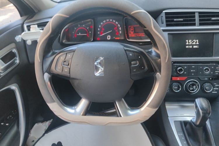 Used DS 5LS 2014 1.6T Luxury Edition THP160 Steering Wheel