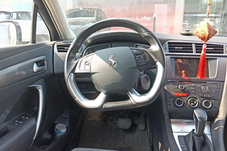 Used DS 5LS 2014 1.6T Elegant Version THP160 Steering Wheel
