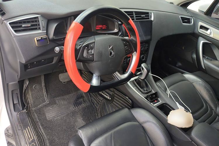 Used DS 5LS 2014 1.6T Luxury Edition THP160 Steering Wheel
