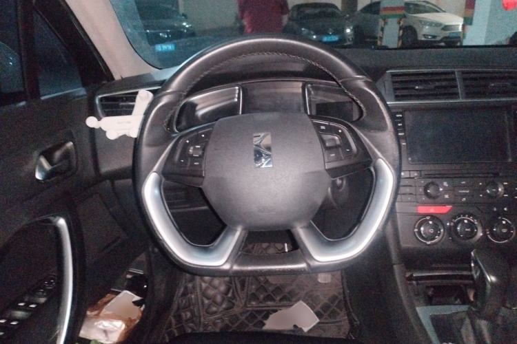Used DS 5LS 2014 1.8L automatic Comfort version VTi140 Steering Wheel