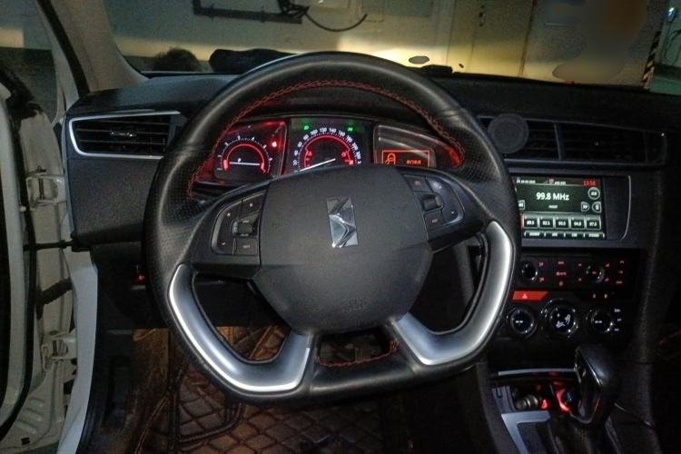 Used DS 5LS 2014 1.6T Luxury Edition THP160 Steering Wheel