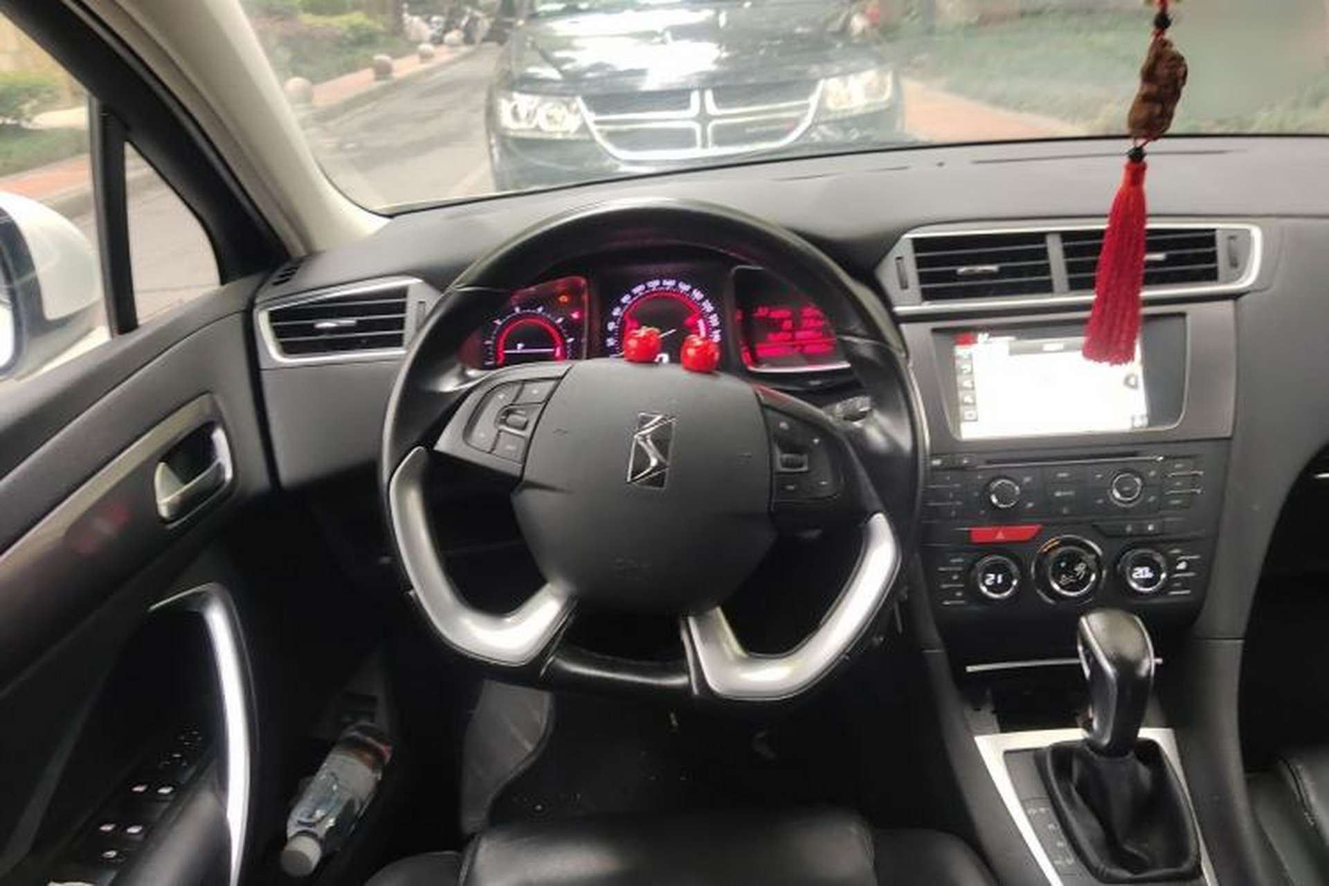Used DS 5LS 2014 1.6T Elegant Version THP160 Steering Wheel