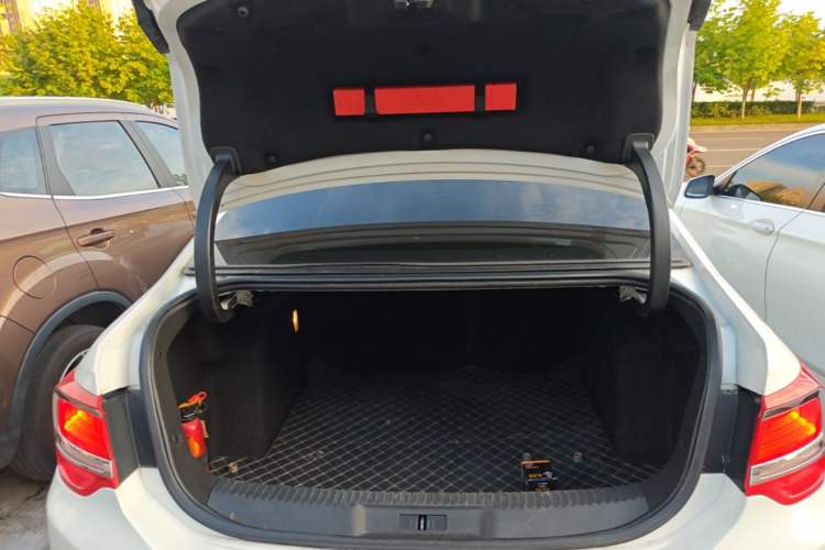 Used DS 5LS 2014 1.8L Elegant Edition VTi140 Trunk