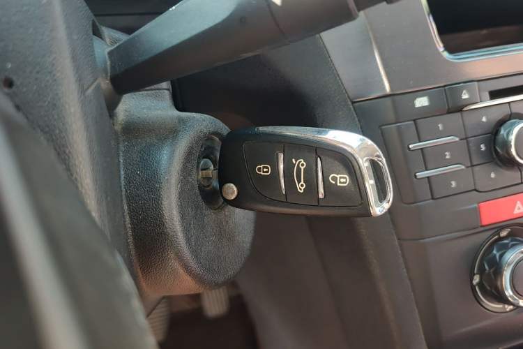 Used DS 5LS 2014 1.8L Manual Comfort Version VTi140 Vehicle Key