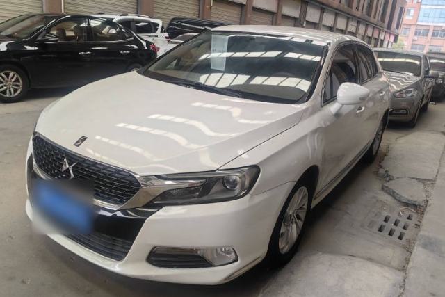 Used DS 5LS 2014 1.8L automatic Comfort version VTi140