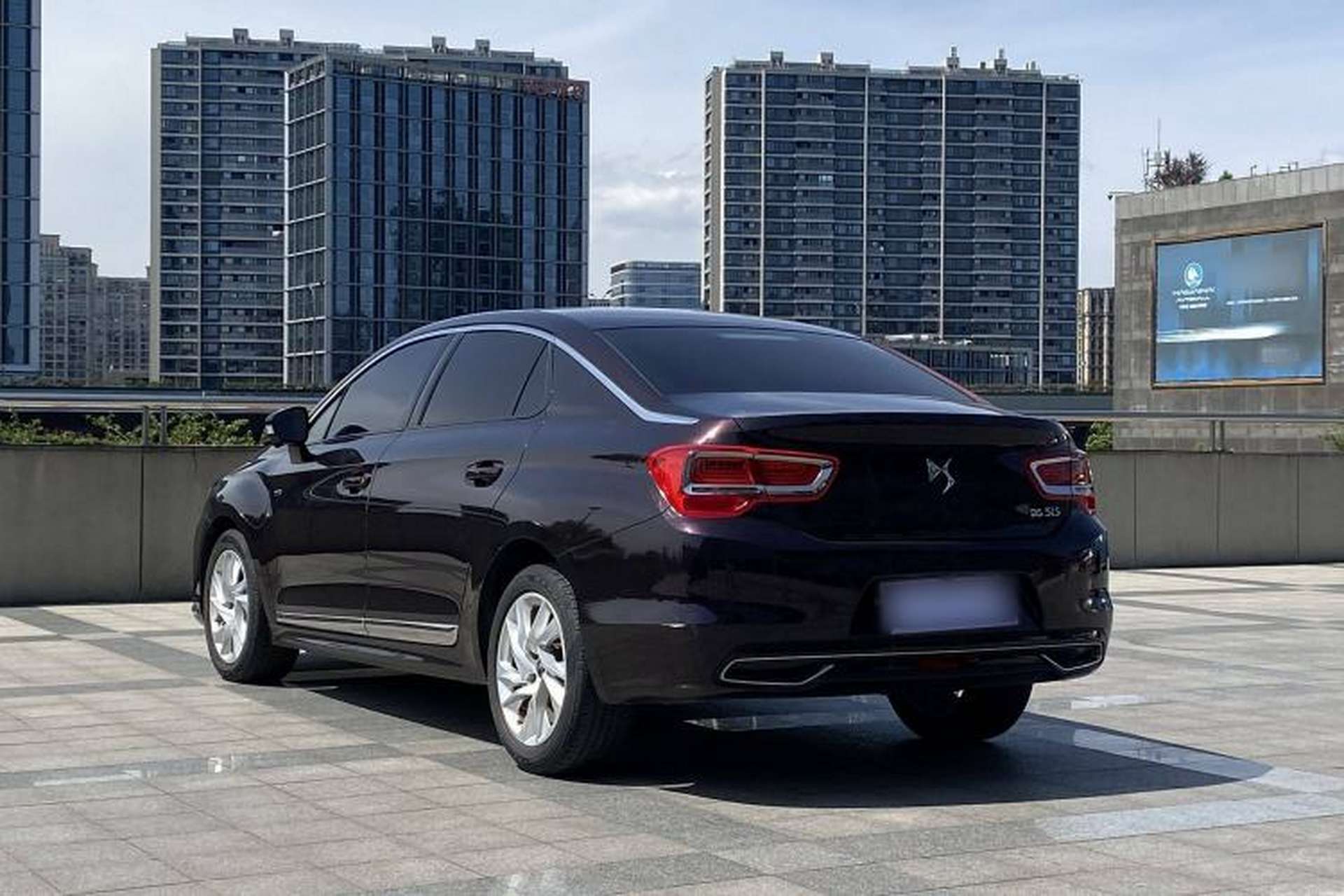 Used DS 5LS 2015 1.6T Style Edition THP160 Exterior 4