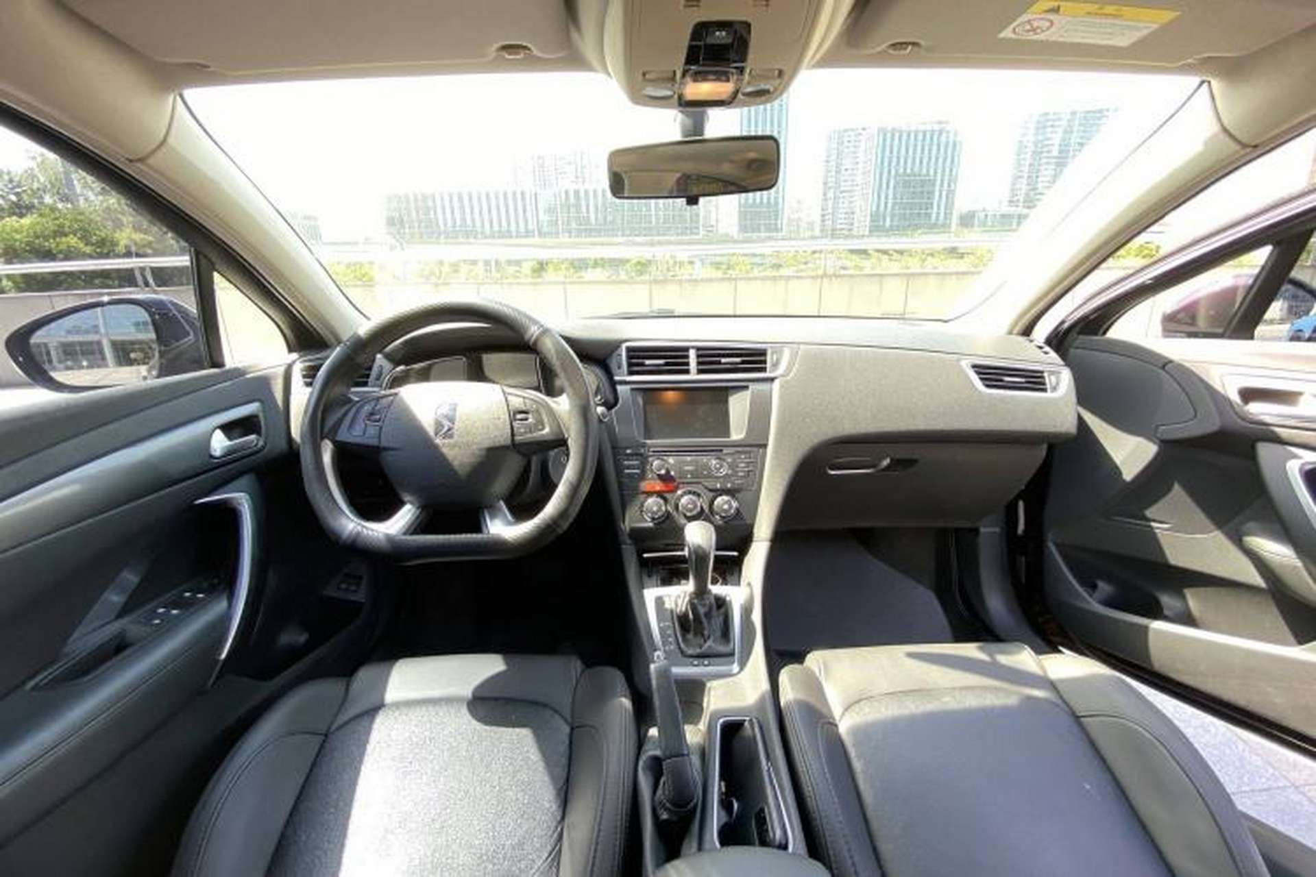 Used DS 5LS 2015 1.6T Style Edition THP160 Interior 3