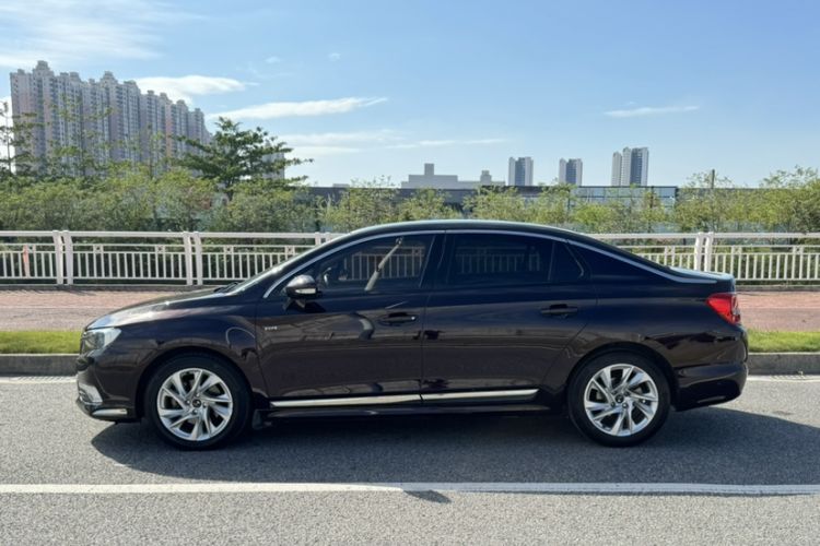 Used DS 5LS 2015 1.6T Comfort Edition THP160 Exterior 2