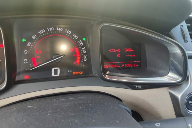 Used DS 5LS 2015 1.6T 60th Anniversary Limited Edition THP160 Odometer Close Up