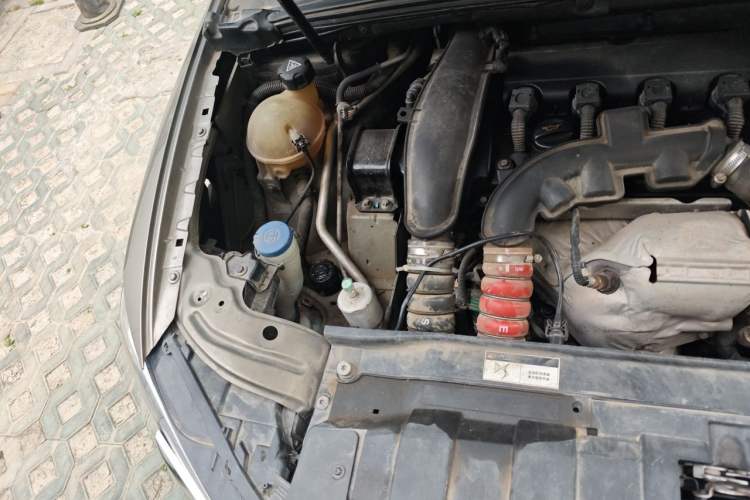 Used DS 5LS 2015 1.6T Style Edition THP160 Engine Bay Right