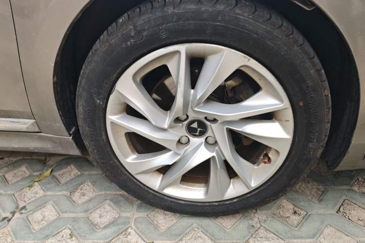 Used DS 5LS 2015 1.6T Style Edition THP160 Right Front Wheel Hub