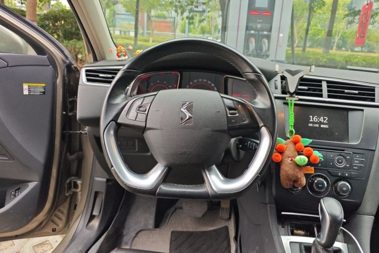 Used DS 5LS 2015 1.6T Style Edition THP160 Steering Wheel