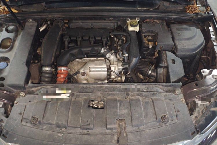 Used DS 5LS 2015 1.6T Luxury Edition THP160 Engine Bay