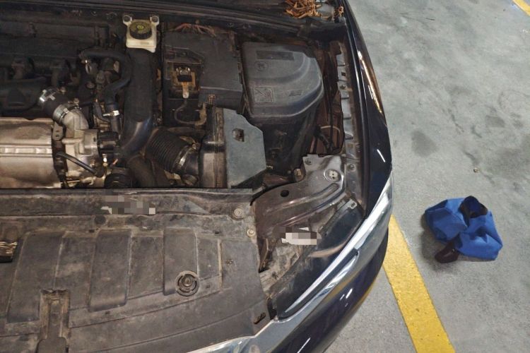 Used DS 5LS 2015 1.6T Luxury Edition THP160 Engine Bay Left