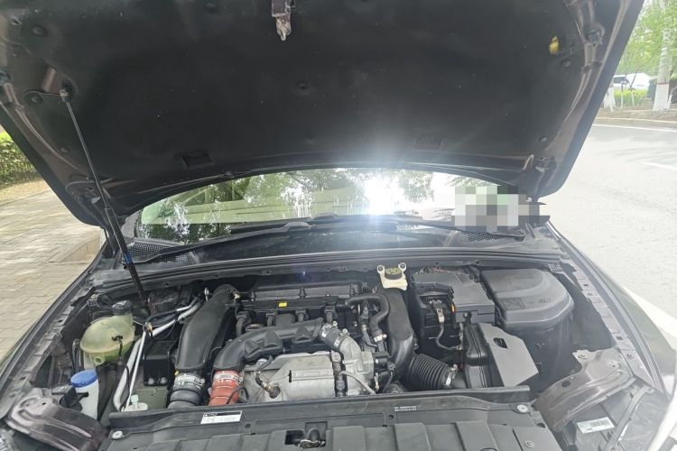 Used DS 5LS 2015 1.6T Comfort Edition THP160 Engine Bay