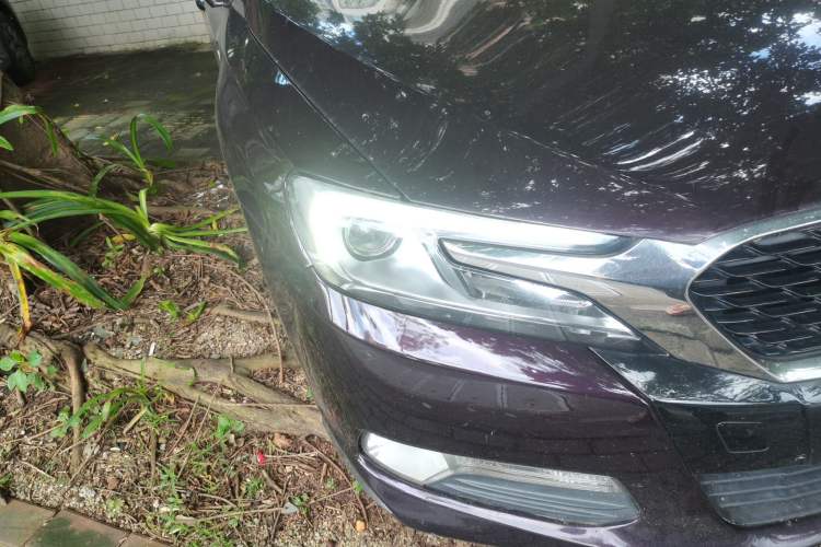 Used DS 5LS 2015 1.6T Comfort Edition THP160 Right Front Headlight