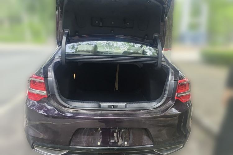 Used DS 5LS 2015 1.6T Comfort Edition THP160 Trunk