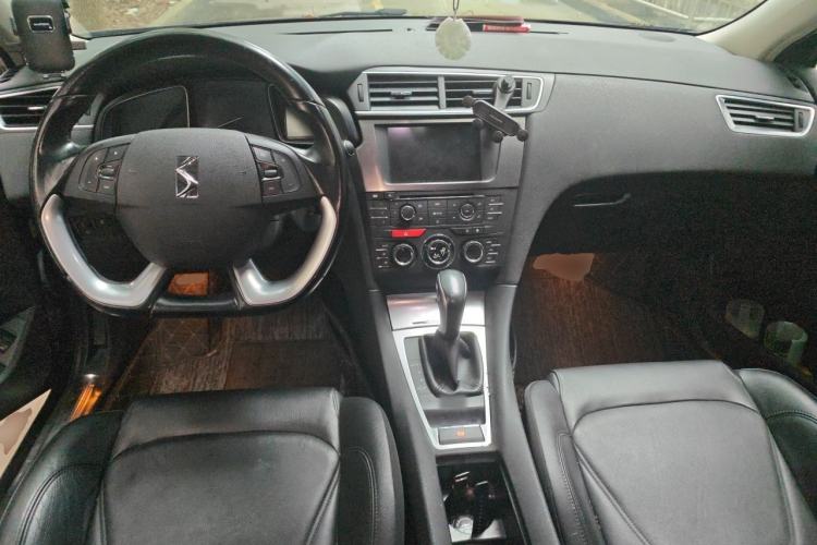 Used DS 5LS 2015 1.6T Elegant Edition THP160 Center Console