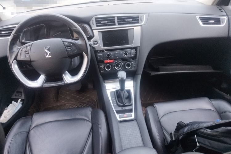 Used DS 5LS 2015 1.6T Luxury Edition THP160 Center Console