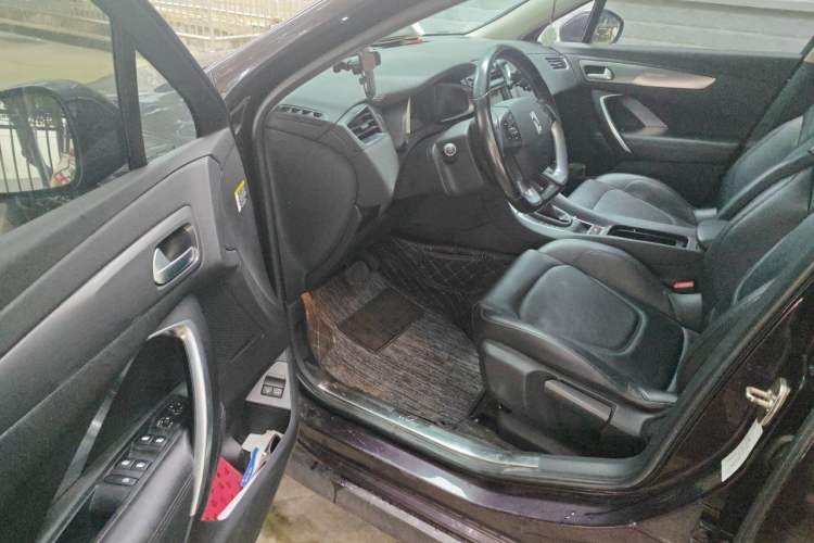 Used DS 5LS 2015 1.6T Elegant Edition THP160 Driver Seat