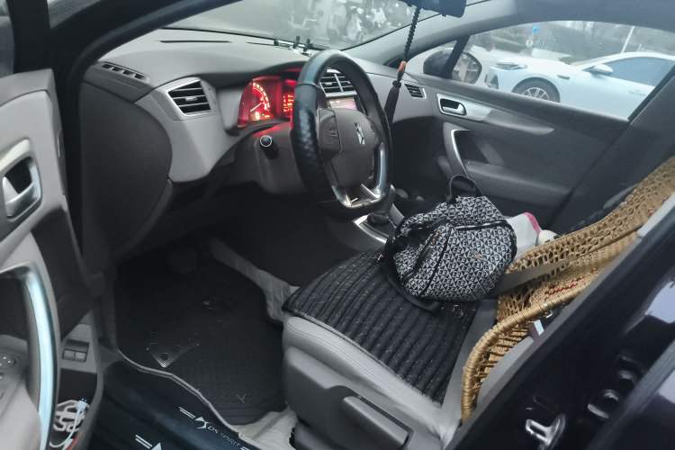Used DS 5LS 2015 1.6T Comfort Edition THP160 Driver Seat