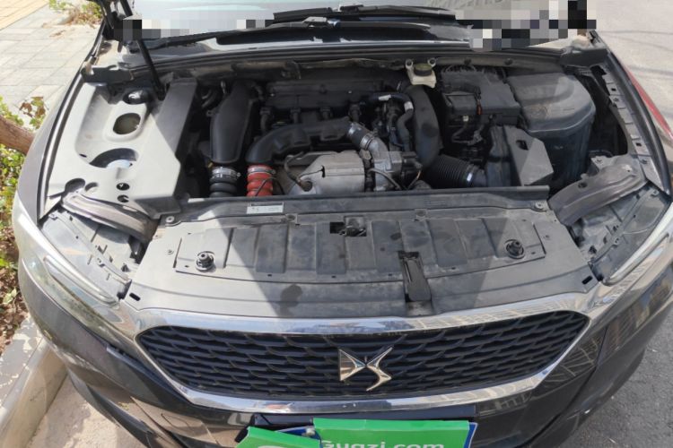 Used DS 5LS 2015 1.6T Comfort Edition THP160 Engine Bay