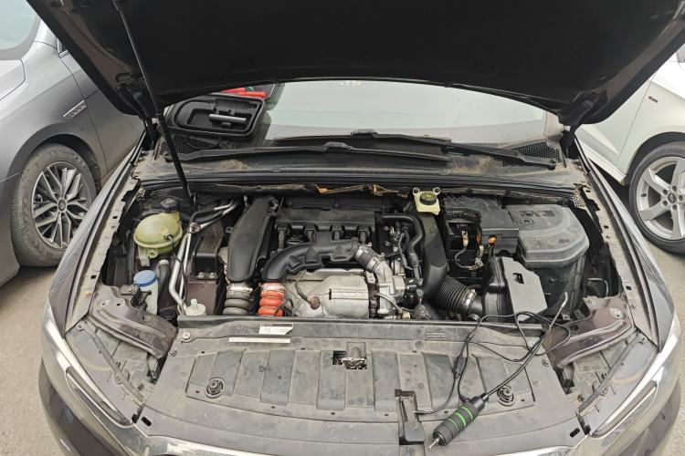 Used DS 5LS 2015 1.6T Elegant Edition THP160 Engine Bay