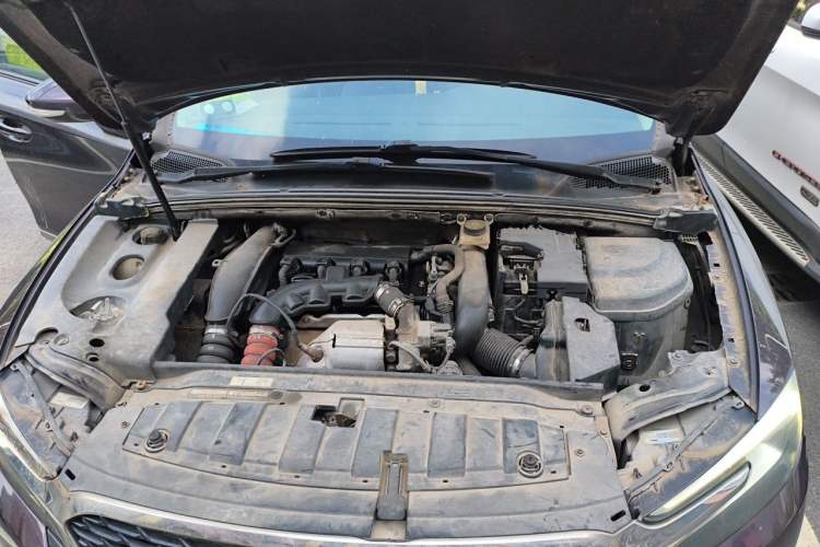 Used DS 5LS 2015 1.6T Elegant Edition THP160 Engine Bay